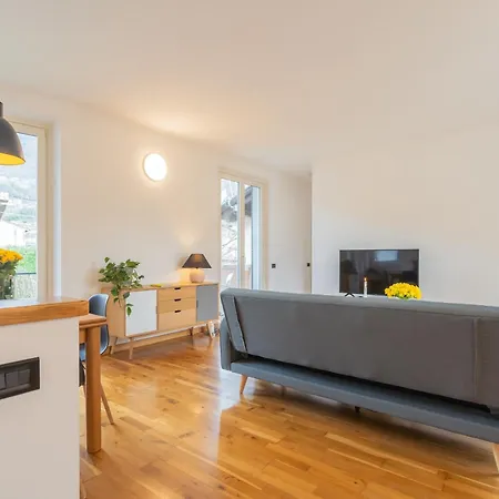 Ponente Balcony & Garden By Rent Апартаменты *