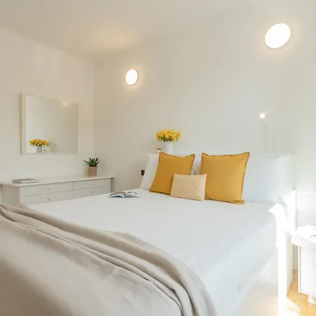 Ponente Balcony & Garden By Rent *