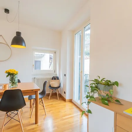 Ponente Balcony & Garden By Rent Апартаменты *