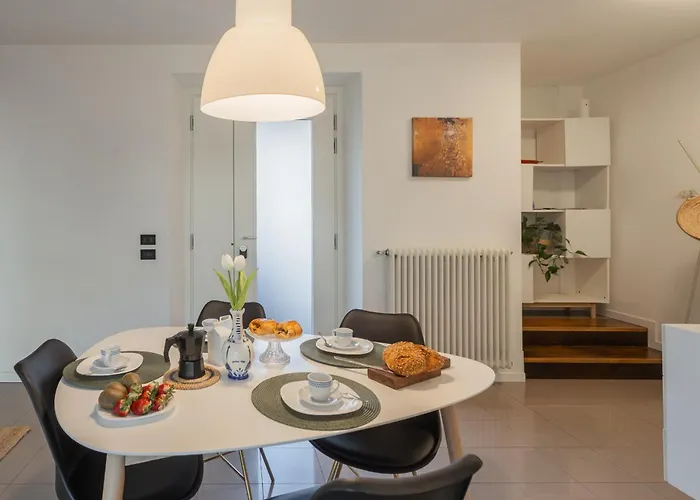 Ponente Balcony & Garden By Rent *